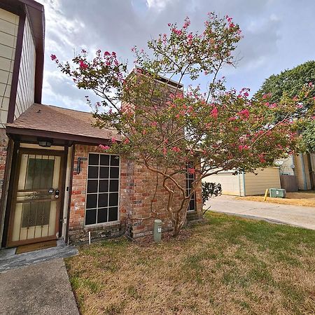 Centrally Located Houston Retreat! Sleeps 8, 10 Min To Downtown, Free Parking Extérieur photo