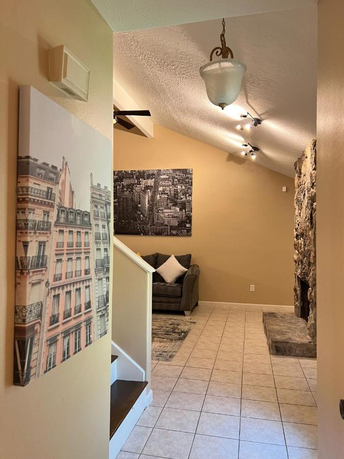 Centrally Located Houston Retreat! Sleeps 8, 10 Min To Downtown, Free Parking Extérieur photo