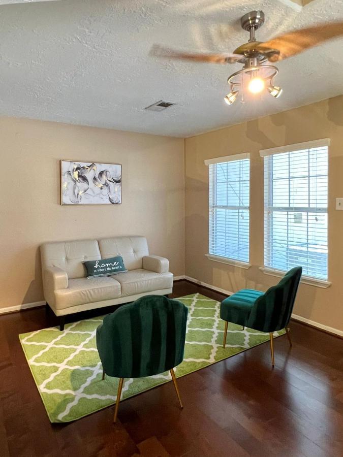 Centrally Located Houston Retreat! Sleeps 8, 10 Min To Downtown, Free Parking Extérieur photo