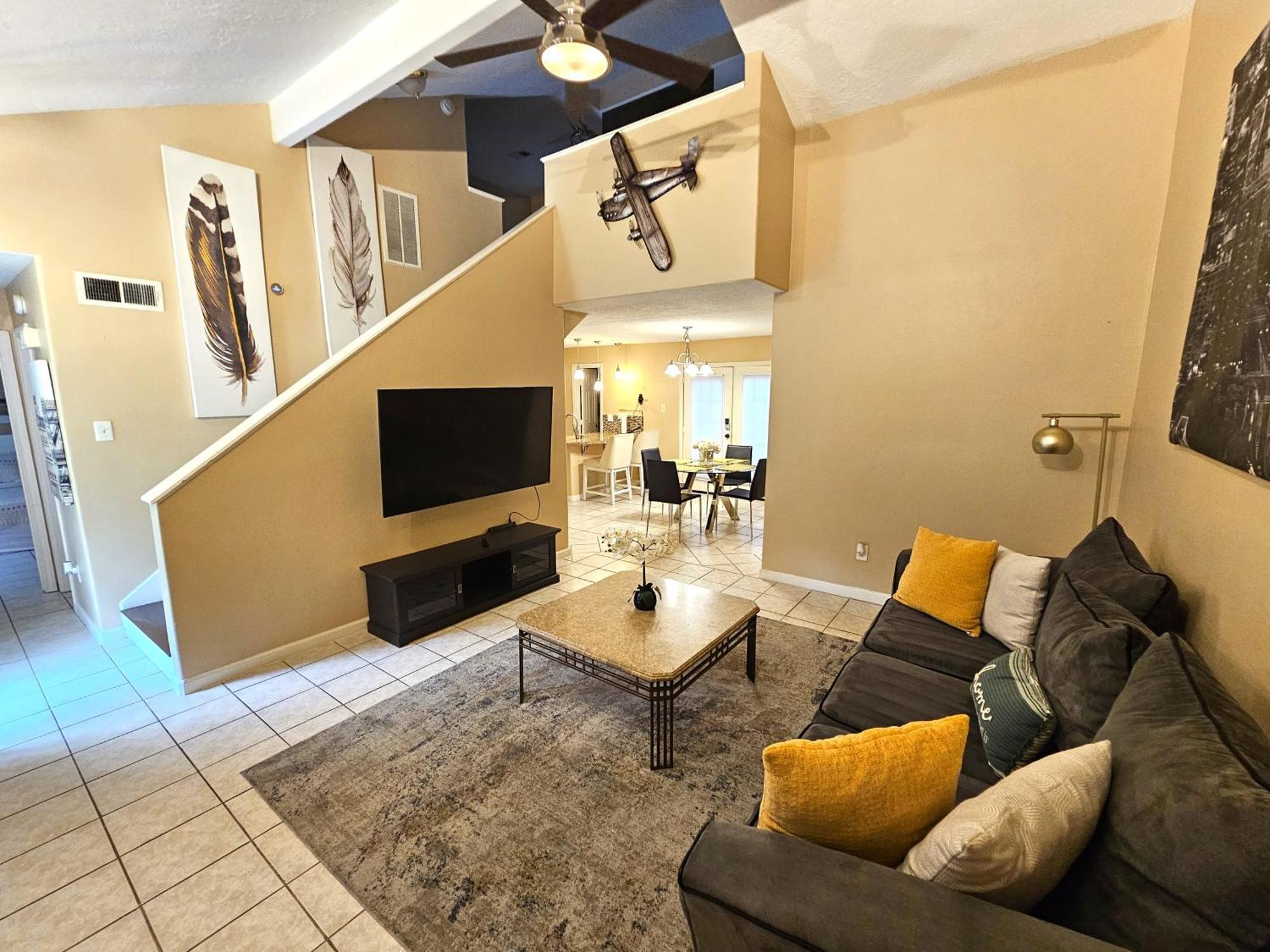 Centrally Located Houston Retreat! Sleeps 8, 10 Min To Downtown, Free Parking Extérieur photo